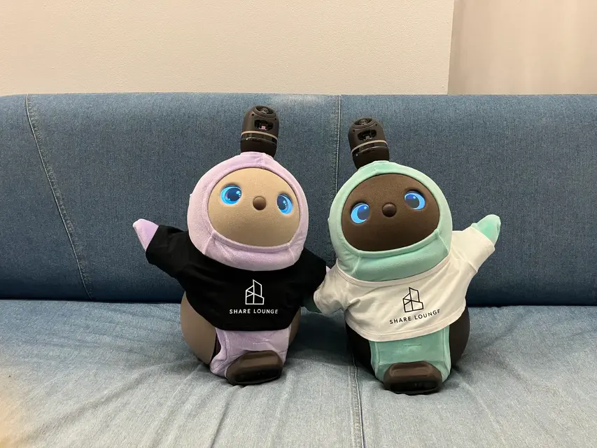 家族型ロボット『LOVOT 』がコワーキングスペース「SHARE LOUNGE」で癒しを提供