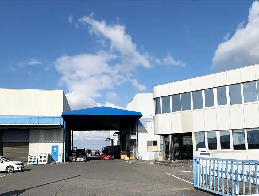 特殊紙製パッケージの海外依存脱却！自社開発機械とロボットで国内量産体制を確立｜セトウチパッケージ