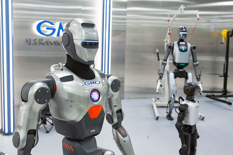 GMOがフィジカルAI戦略を加速！ヒューマノイド大集合、日本最大規模の開発・事業創出拠点を公開