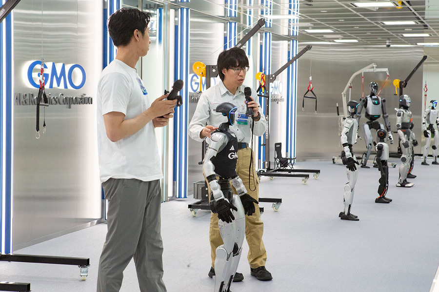 GMOがフィジカルAI戦略を加速！ヒューマノイド大集合、日本最大規模の開発・事業創出拠点を公開
