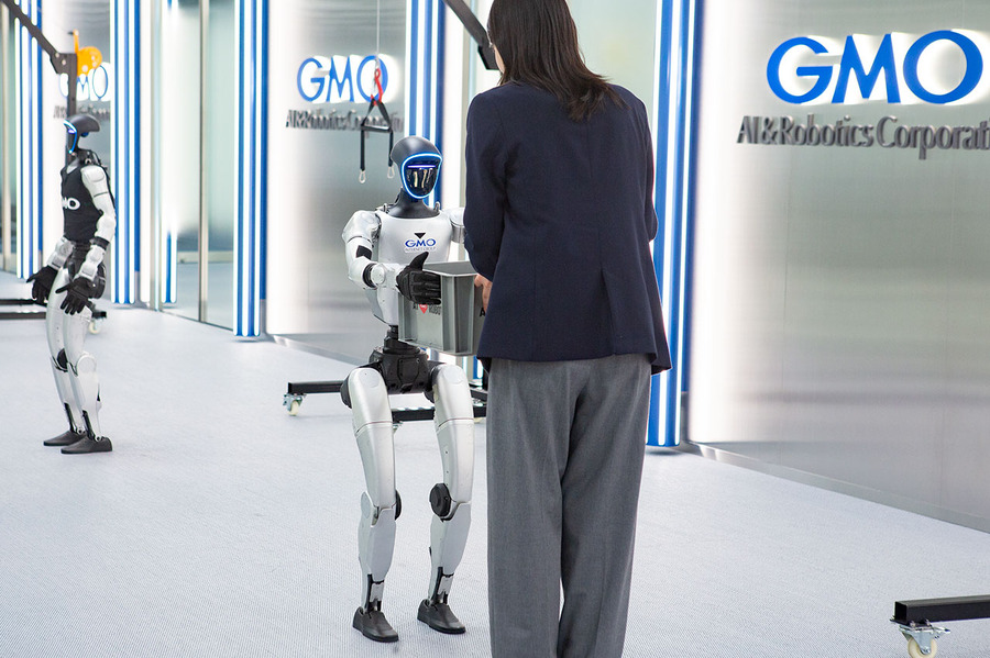 GMOがフィジカルAI戦略を加速！ヒューマノイド大集合、日本最大規模の開発・事業創出拠点を公開