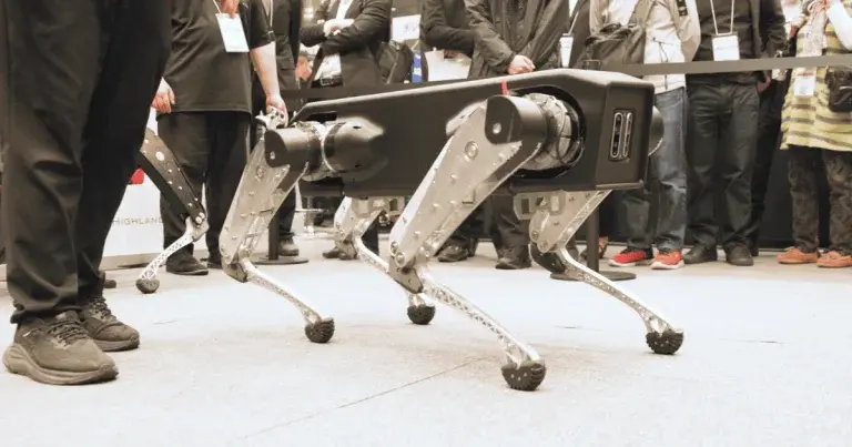 「AI博覧会 Spring 2026」が過去最高の12,154名を動員、フィジカルAI・ロボットゾーンが話題に