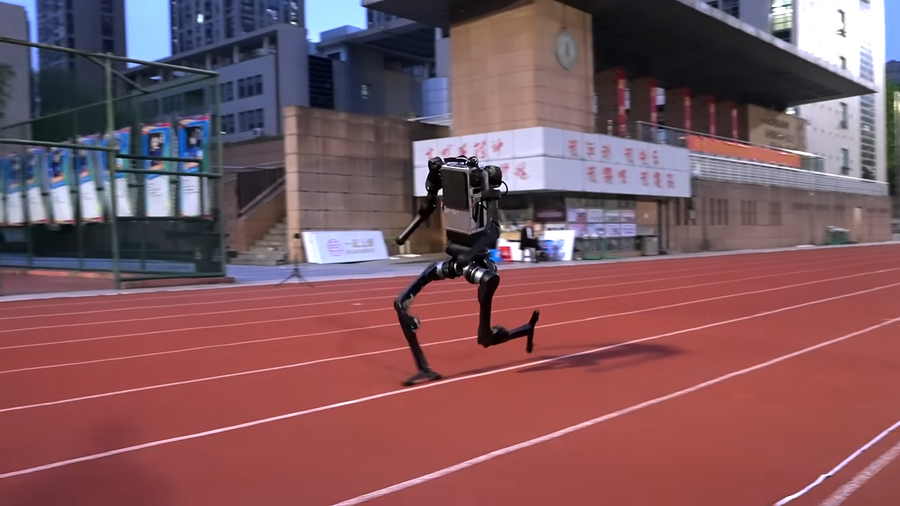 Unitree H1の秒速10m走行動画が世界で話題！ボルト級の速さへの驚きや恐怖を表すコメントなどを紹介