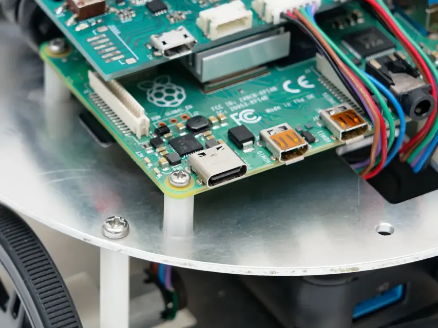 Raspberry Pi 4基板のUSB　Type-C端子