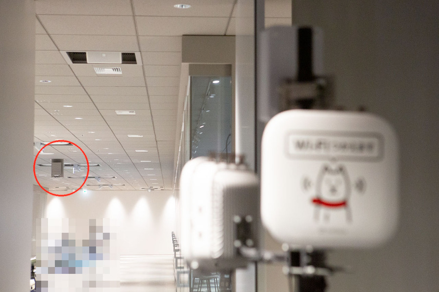 ミリ波非対応スマホでも高速化 「ミリ波×Wi-Fi」は5Gを超えるか　ソフトバンクが実機比較デモを公開