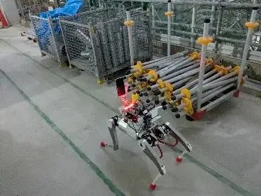 アールティ製国産四足歩行ロボットが東急建設の建築現場で実証実験 通信ネットワーク×不整地走破性