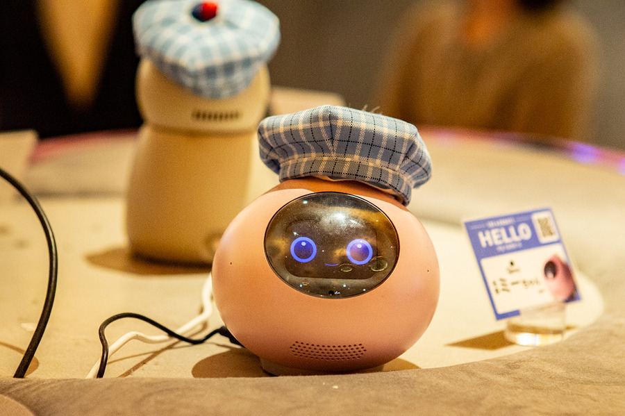 渋谷「ペッパーパーラー」営業終了　月1万人超を集客した「ロボット共生空間」人気の秘密と軌跡