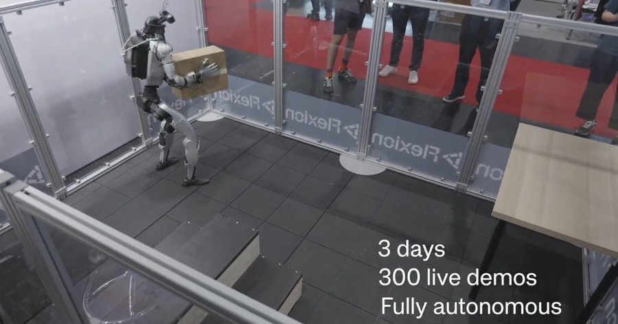 ヒューマノイドの完全自律デモを300回実施・成功率95%超 「ICRA 2026」でFlexion Roboticsが披露