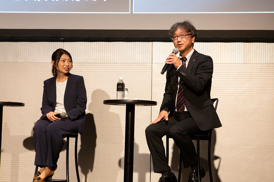 AIの電話応対「X-Ghost」開始半年で27社、年間7,000万コール規模へ　三井住友カードは「完結」、JALカードは「おもてなし」との共存を重視