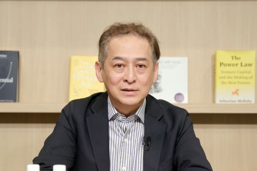 ソフトバンク、空飛ぶ基地局「HAPS」試験サービスを8月開始、2027年商用化へ　スターリンクとの違いは?