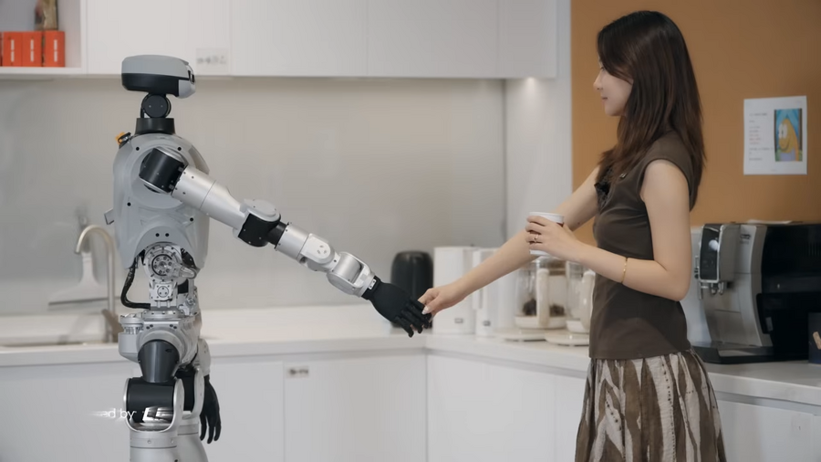 【動画】ヒューマノイド「Olie」に搭載されているAI「COSA」が大幅刷新、応答時間50%短縮・11言語対応などを実現 LimX Dynamics