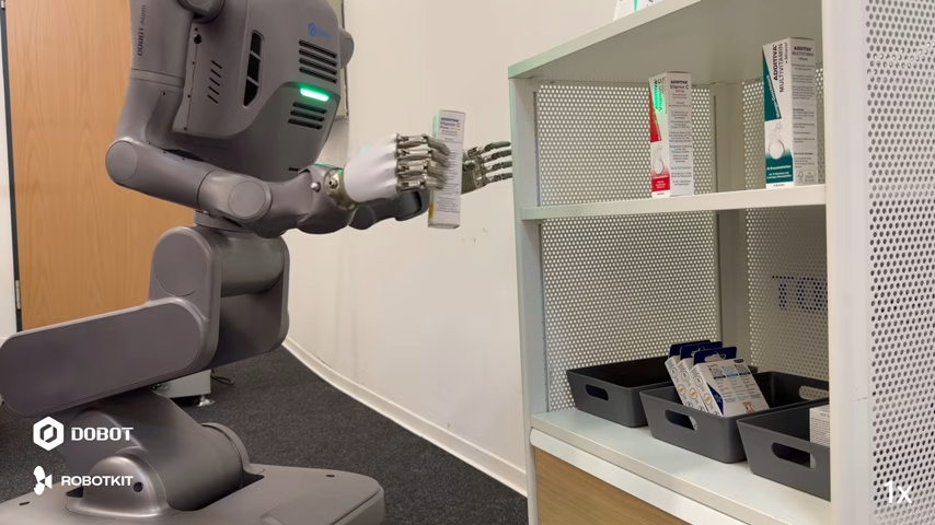 事前準備ゼロから48時間でヒューマノイドへのシステム統合を完了 RobotkitとDOBOT「Atom W」の事例動画