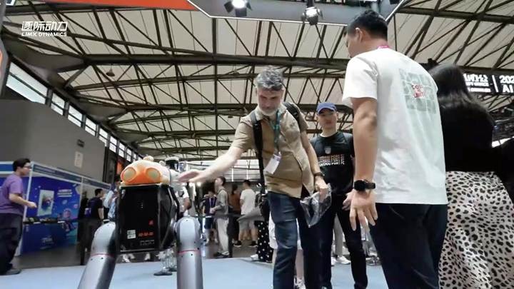 中国・上海で開催されたエンタメイベント「ChinaJoy 2026」にLimX Dynamicsが出展 【動画】
