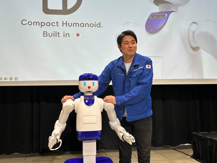 【取材レポート】日本の現場に最適化したヒューマノイド「D1」をジールスが発表 100台量産と稼働1万時間の計画