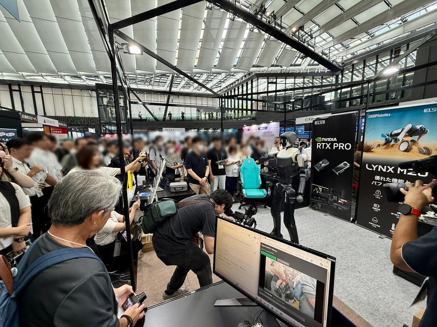 「AI博覧会」でフィジカルAIに人だかり　全天候型ヒューマノイド国内初展示、今秋発表の新モデルがキレキレのダンスを披露