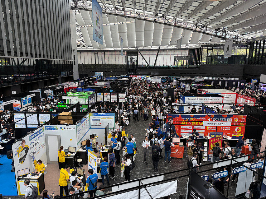 「AI博覧会」でフィジカルAIに人だかり　全天候型ヒューマノイド国内初展示、今秋発表の新モデルがキレキレのダンスを披露
