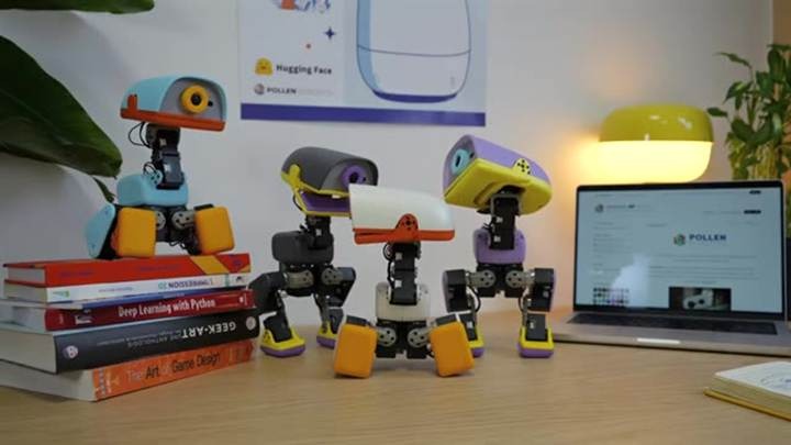 愛らしいアヒル型の家庭用ロボット「Microduck」発表 Hugging Face傘下Pollen Robotics