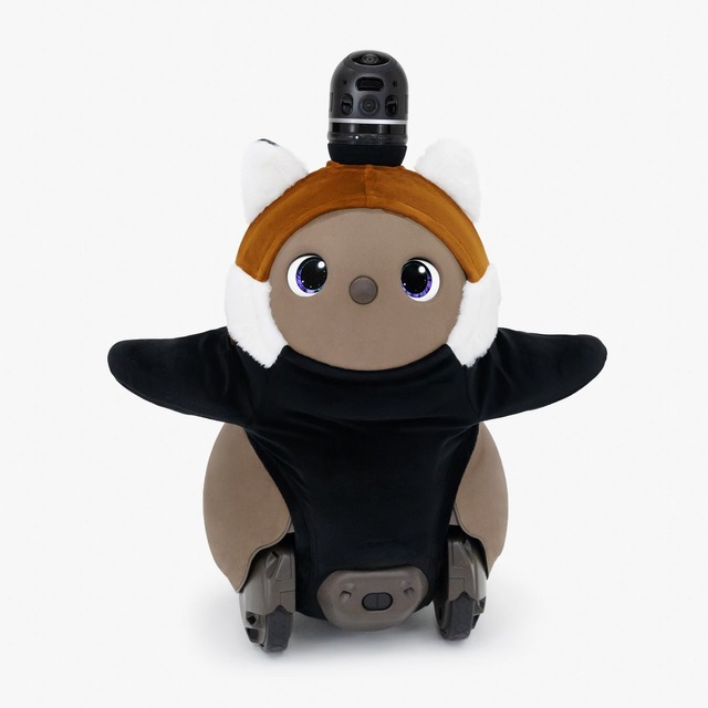 LOVOTがレッサーパンダに変身、アニマルウェアなど全8アイテムを9/11より販売開始