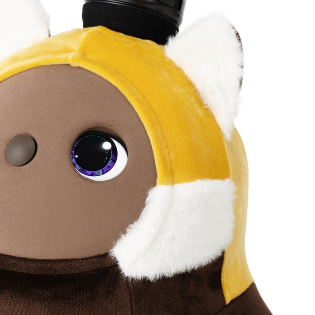 LOVOTがレッサーパンダに変身、アニマルウェアなど全8アイテムを9/11より販売開始