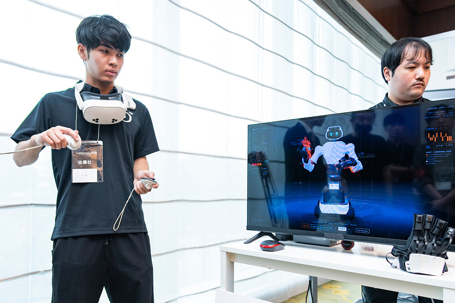 国産汎用ロボット7社の試作機を一堂に公開、フィジカルAI実装へ前進　ugoは新型セミヒューマノイド「ugo Nova」を初披露