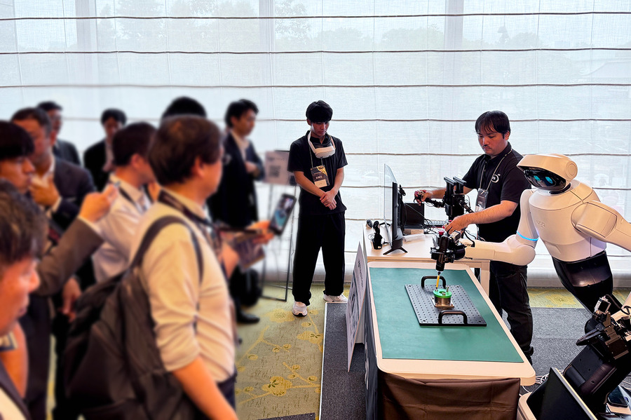 国産汎用ロボット7社の試作機を一堂に公開、フィジカルAI実装へ前進　ugoは新型セミヒューマノイド「ugo Nova」を初披露