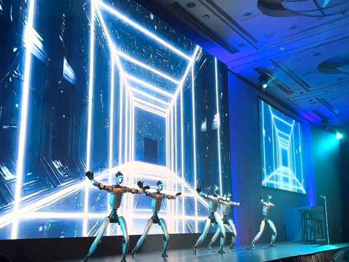 GMO大会議・秋・フィジカルAI2026の講演ダイジェスト 学習データ・ヒューマノイドや四足歩行ロボットの社会実装・サイバー防衛など