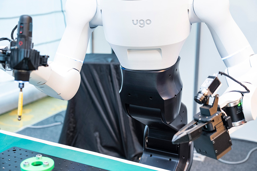 「フィジカルAI時代に最適なロボット」とは何か　ugo新型セミヒューマノイド「Nova」と開発・運用基盤が誕生した理由