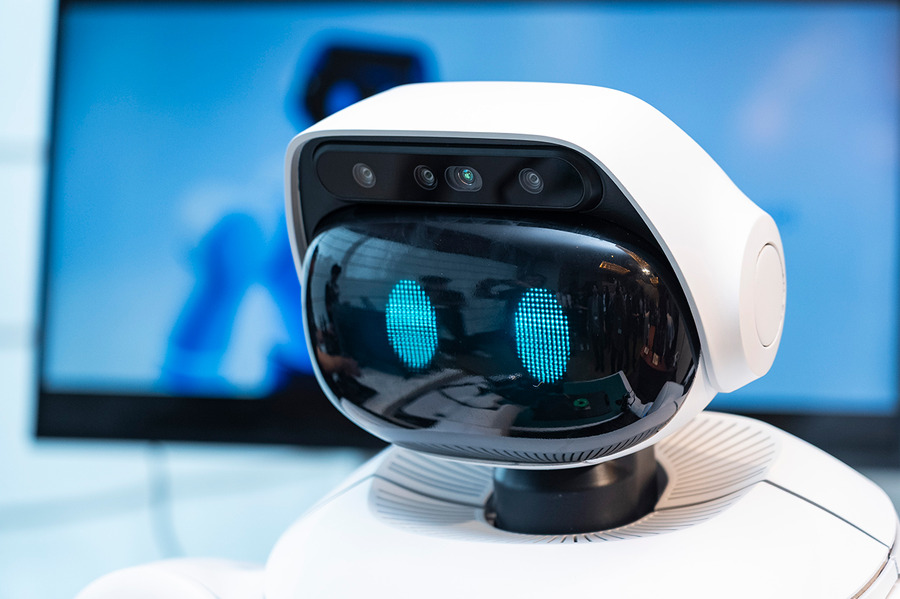 「フィジカルAI時代に最適なロボット」とは何か　ugo新型セミヒューマノイド「Nova」と開発・運用基盤が誕生した理由