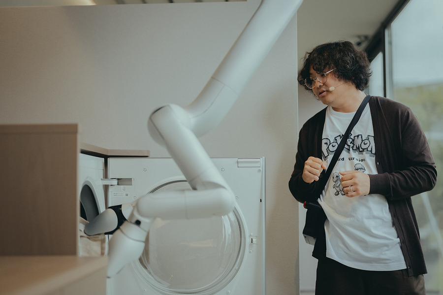 MW「来年は家事ロボットの自律動作を披露へ」VLAと年間5万時間の実世界データでフィジカルAI開発を加速