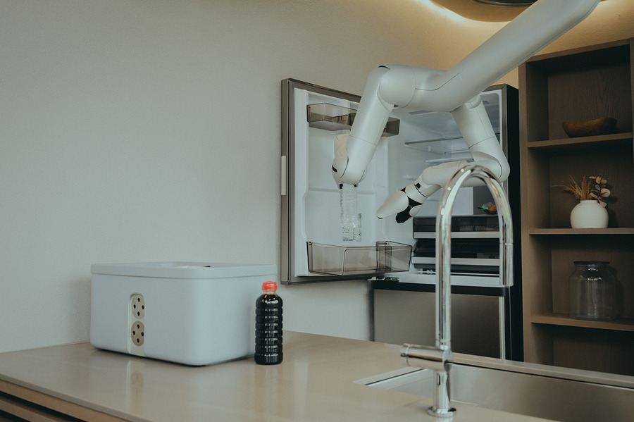 MW「来年は家事ロボットの自律動作を披露へ」VLAと年間5万時間の実世界データでフィジカルAI開発を加速