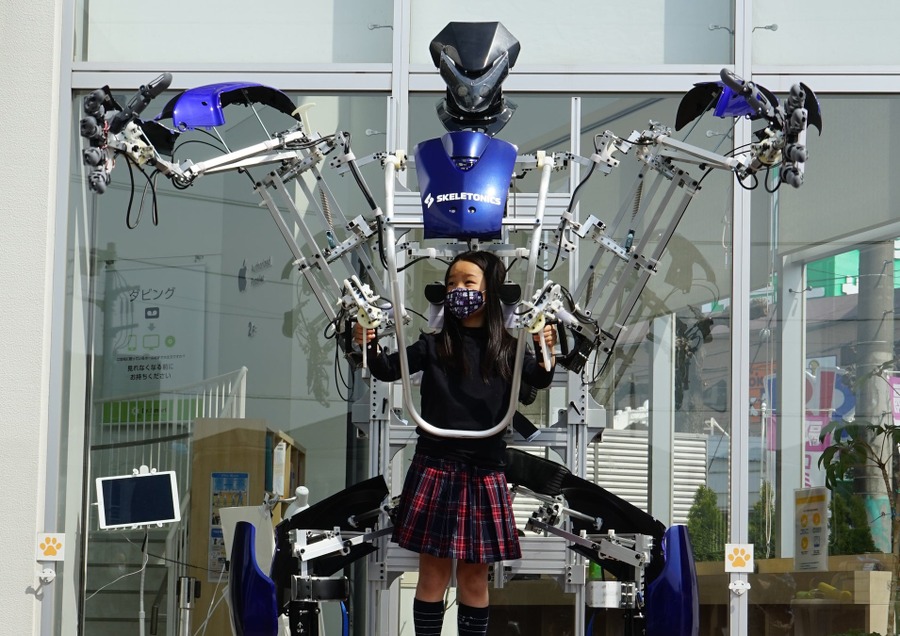 ロボットライド、搭乗＆対戦できる体験型アトラクション施設「THE ROBOT PARK ODAIBA」を10/15オープン