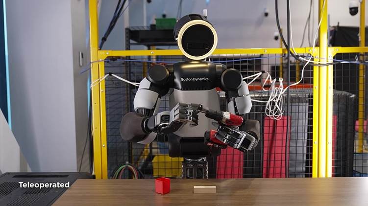 ヒューマノイドAtlasの新しいハンドは13自由度、小指を省いた理由をBoston Dynamicsの開発チームが語る【動画】