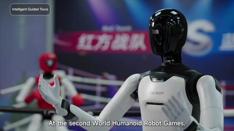 デモ映像の枠を超え日常へ ショールームの案内からホテルの受付まで行うヒューマノイドAGIBOT A3 Ultra