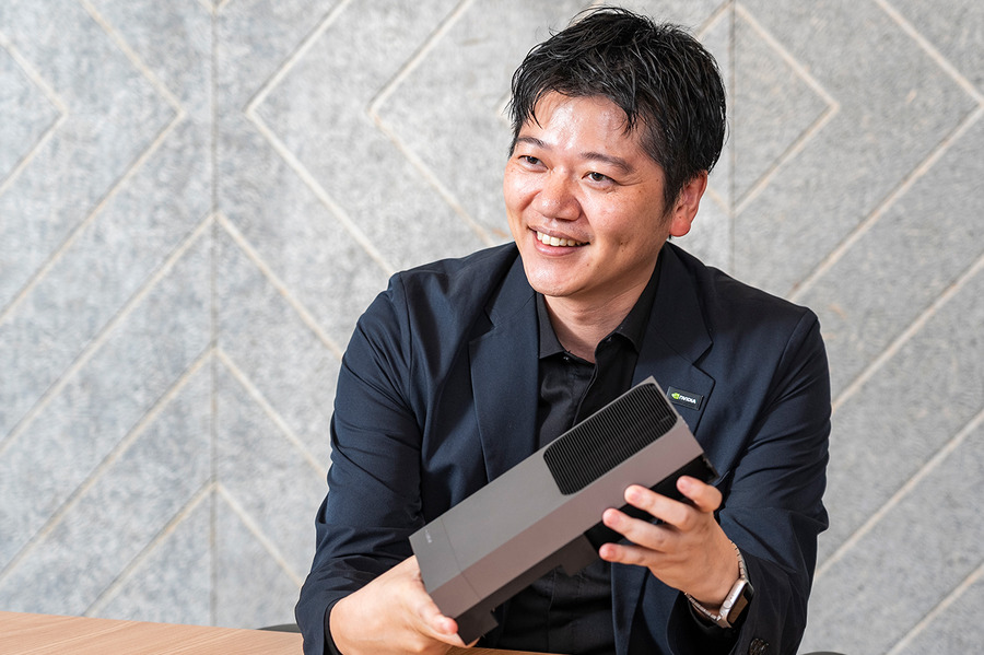 NVIDIA 平野氏に聞く「フィジカルAI」で変わるエッジコンピューティング　Jetson Thorが拓くロボティクスの未来【EdgeTech+ 2026】