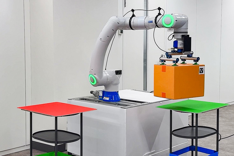 富士ソフトが異なるメーカーの搬送ロボットを統合管理　「MixFlit」の実機デモを新設「名古屋Lab」で公開
