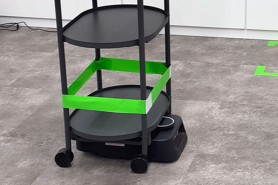 富士ソフトが異なるメーカーの搬送ロボットを統合管理　「MixFlit」の実機デモを新設「名古屋Lab」で公開