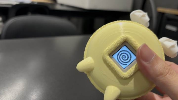 本体を振ると、画面の顔がぐるぐるの目に変わる