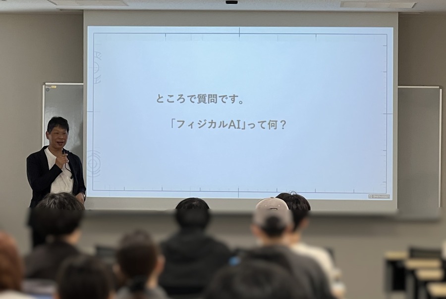 フィジカルAI時代の日本の強みとは？現場学習型エッジAIと国際標準化の重要性をSHIN-JIGENのCEO岡本球夫氏が関西大学で特別講義