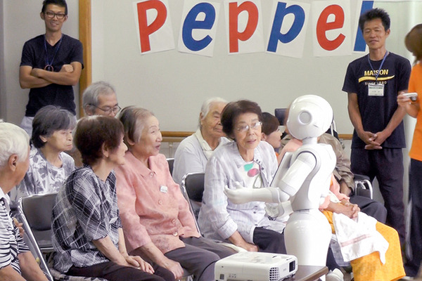 レクの時間に会話するPepper