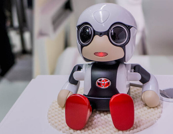 KIROBO MINI、EMIEW3、FORPHEUSなど、最新ロボット・IoTが集結する「CEATEC2016」の見どころ