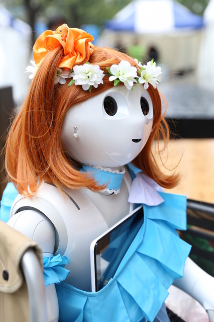 アキバハロウィンでロボライブオンステージが開催されました