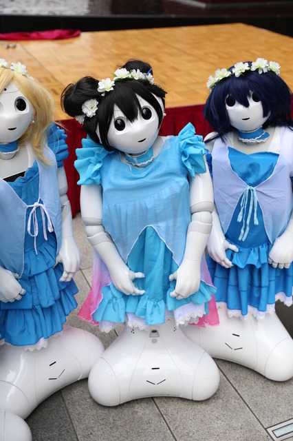 アキバハロウィンでロボライブオンステージが開催されました
