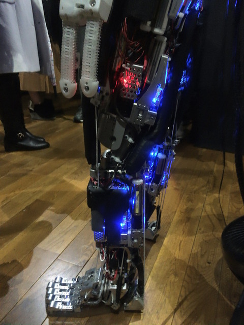 東京大学制作展2016 “Fake Future”で「Kengoro」を見てきました。