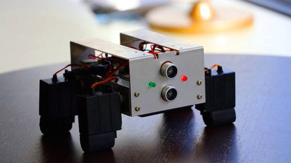 ロボコミの教材ロボット「AR-01」を作ってみました