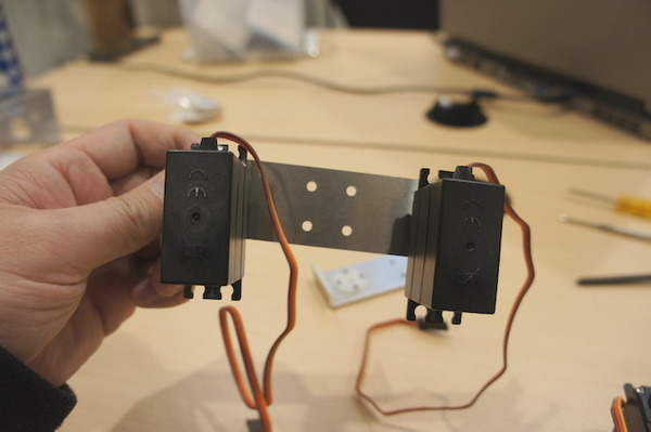 ロボコミの教材ロボット「AR-01」を作ってみました
