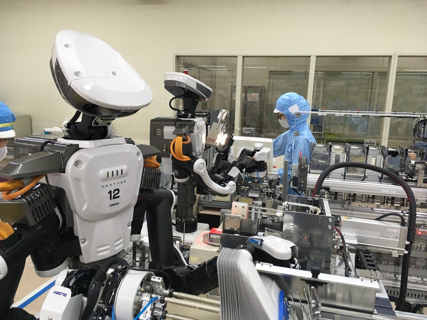 資生堂が化粧品業界で世界初「人とロボットの協働作業」へ！組立工程で人と共に作業する人型ロボットを試験導入