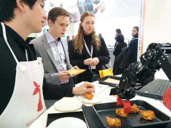 【CeBIT 2017】世界最大級のコンピュータエキスポ、CeBIT出展ロボットを紹介！ Part.3
