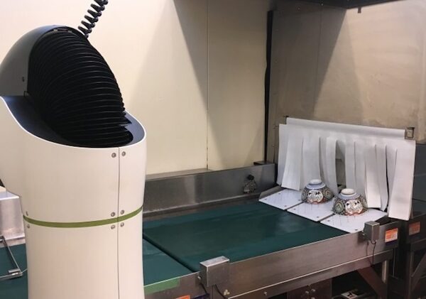 ライフロボティクスの協働ロボット「CORO」が吉野家の食器洗浄工程へ導入