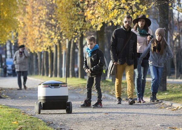 夢の配達ロボット「Starship Technologies」のデリバリーロボットが凄い