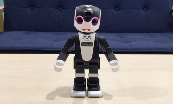 【ロボホンアプリレビュー】ロボットがしっとり歌いあげる～桜